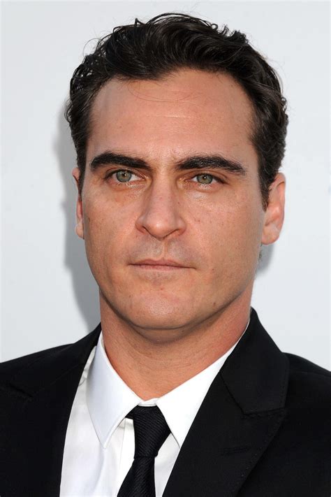 is joaquin phoenix hispanic